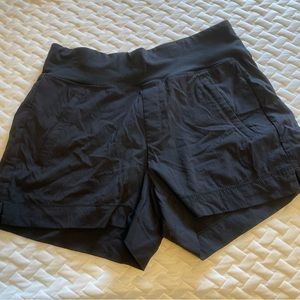 Athleta TREKKIE NORTH SHORT